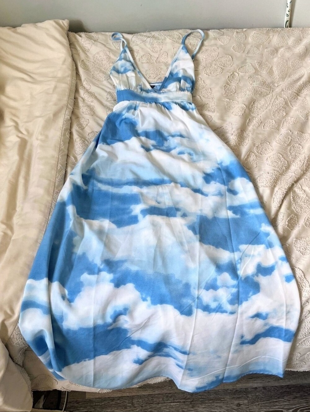 Blue & White Watercolor Print V-Neck Maxi Sundress